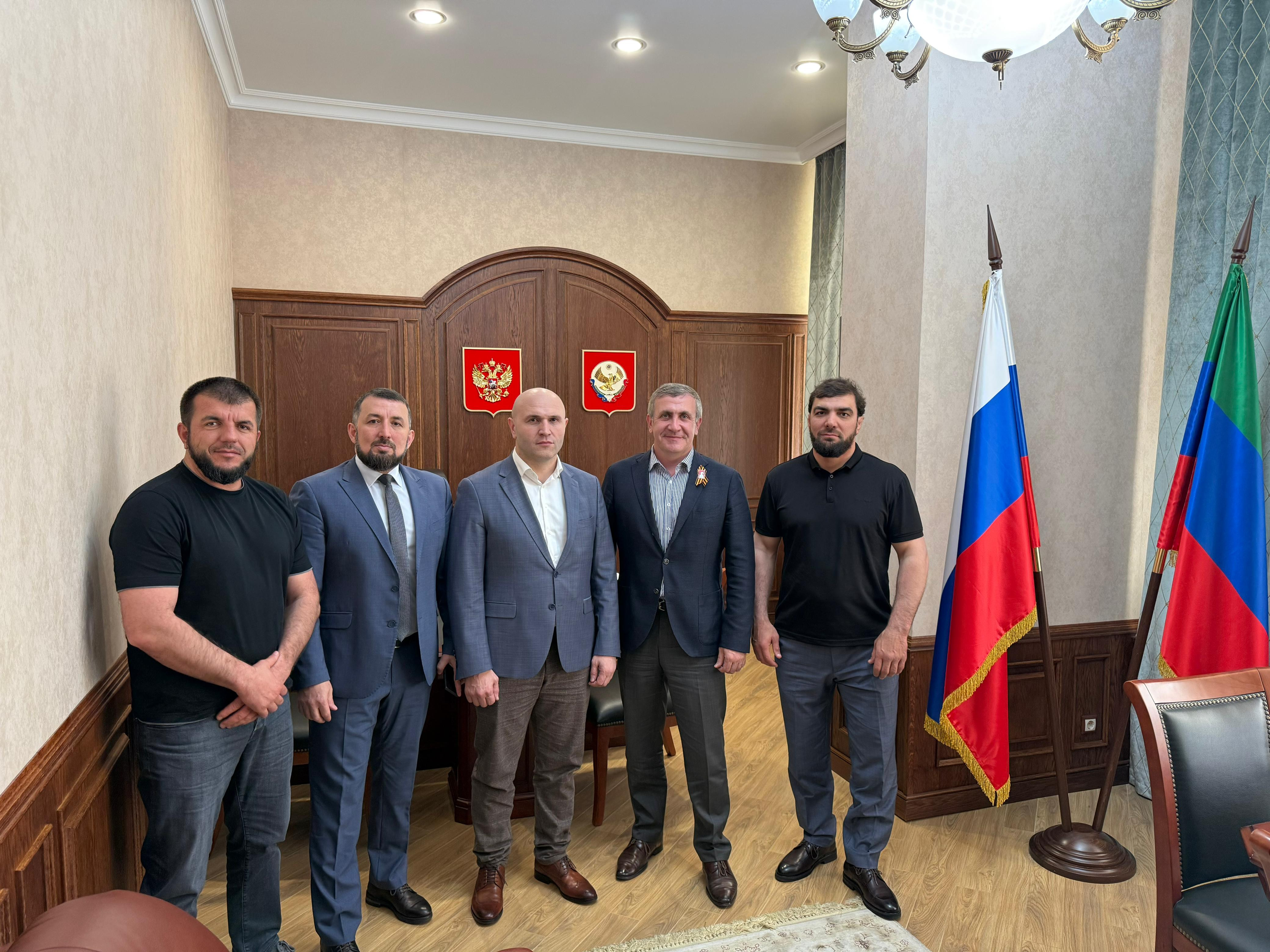 Запир Алхасов встретился с полковником Салимом Каруровым